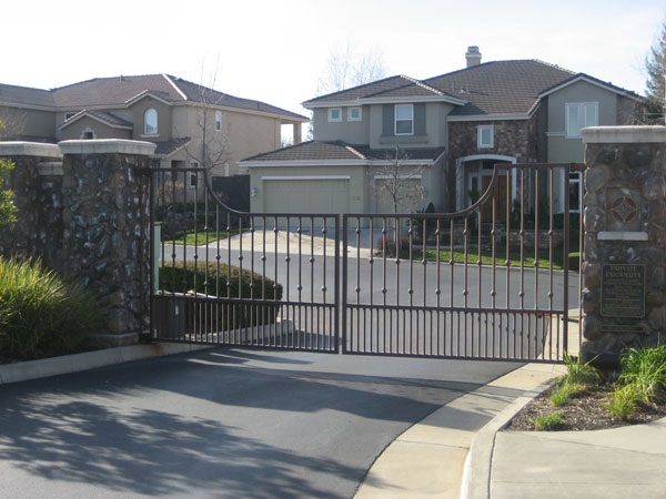Neighborhood Gates - Malibu